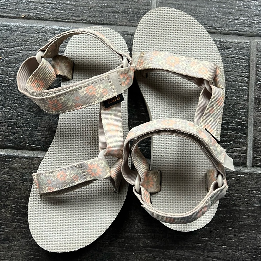 TEVA Women’s Universal Sandal